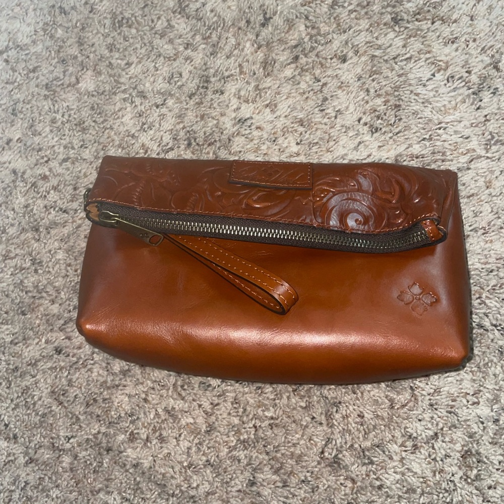 PATRICIA NASH Valerie Brown Tooled Leather Fold Over Wristlet Clutch Purse